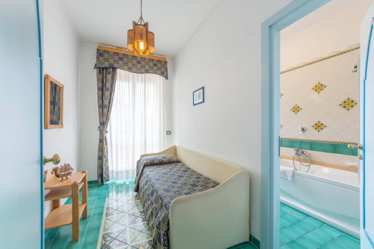 Riviera B&B Rooms Maiori Luaran gambar