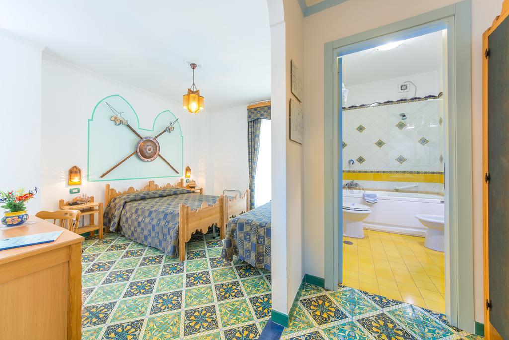 Riviera B&B Rooms Maiori Bilik gambar
