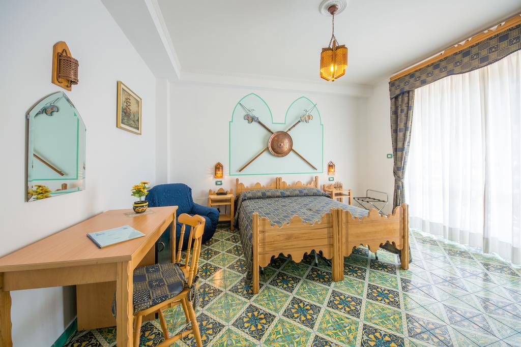 Riviera B&B Rooms Maiori Bilik gambar