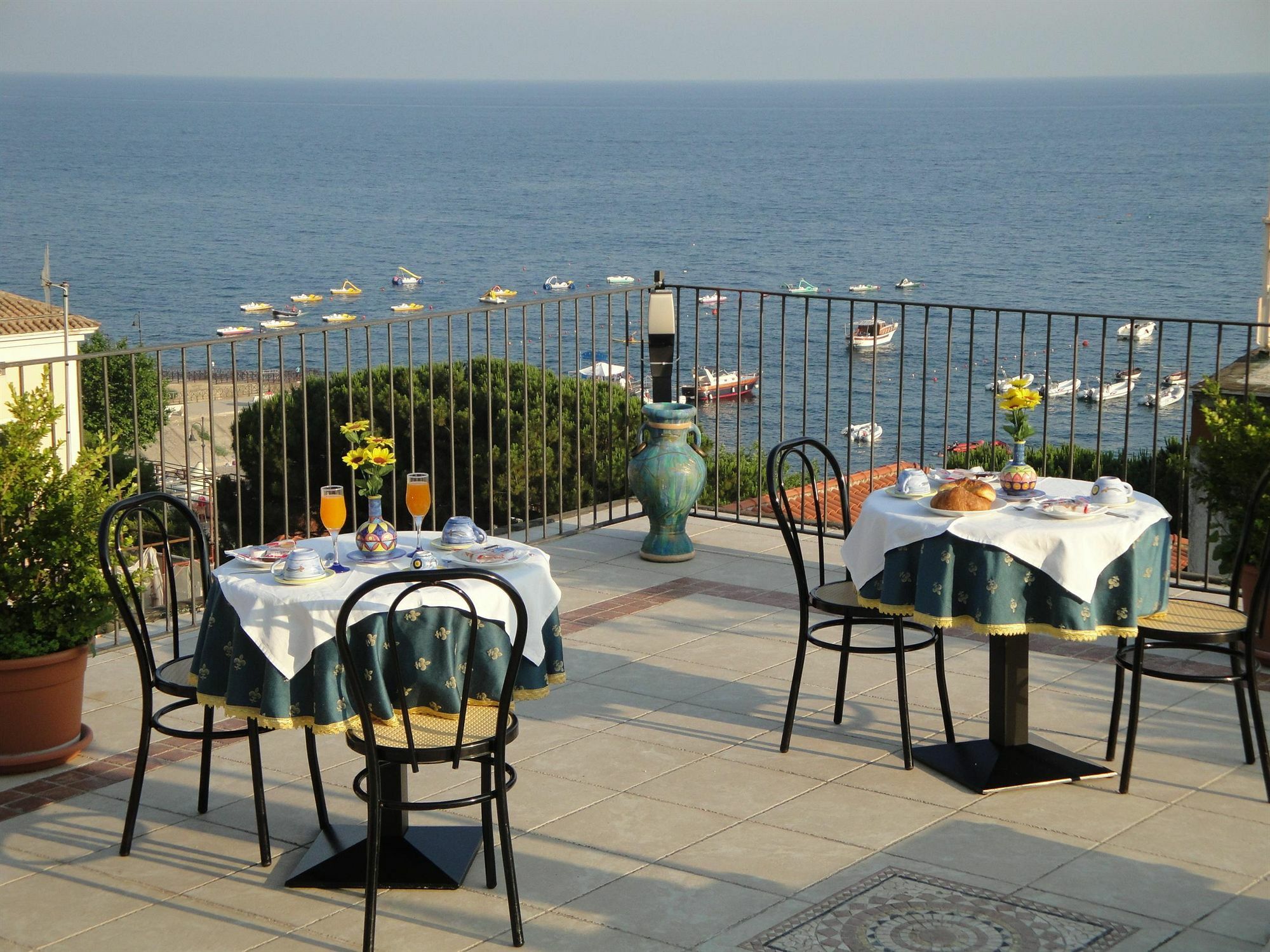 Riviera B&B Rooms Maiori Luaran gambar